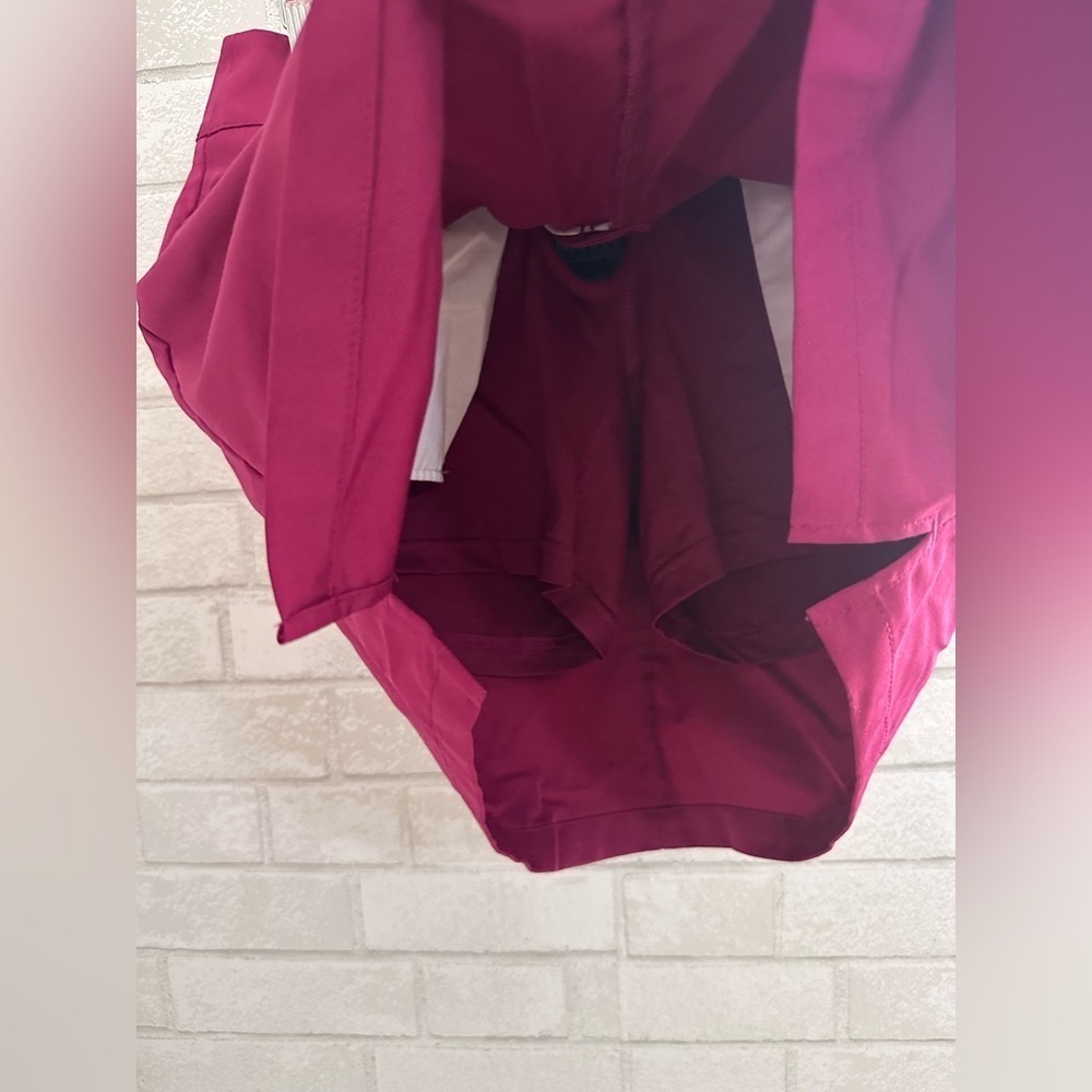 Adidas Tennis Women's Mini skirt in Burgundy Size 4 #1904 - Picture 5 of 8